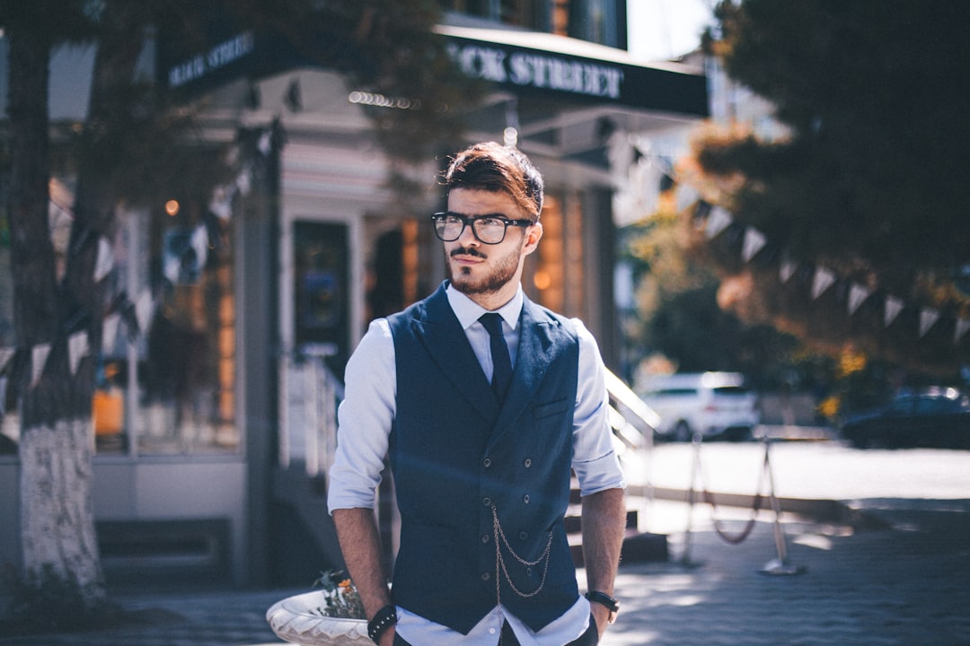 Photo Beard, Suit